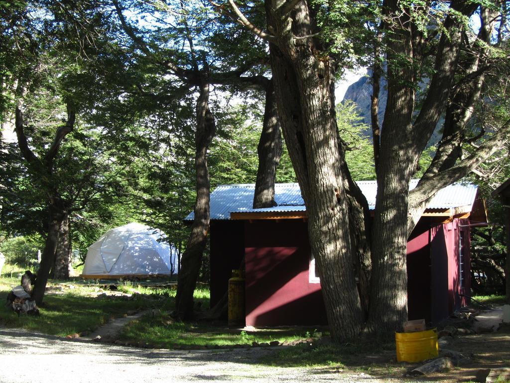 Camping Rio De Las Vueltas El Chalten Luaran gambar